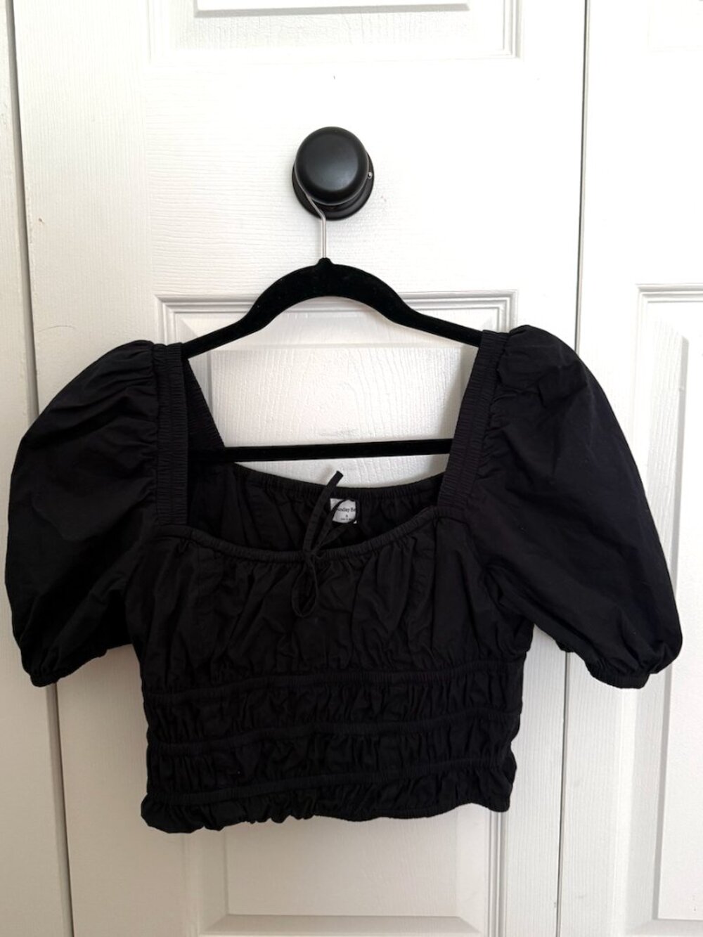 Aritzia Sunday Best puff sleeve top